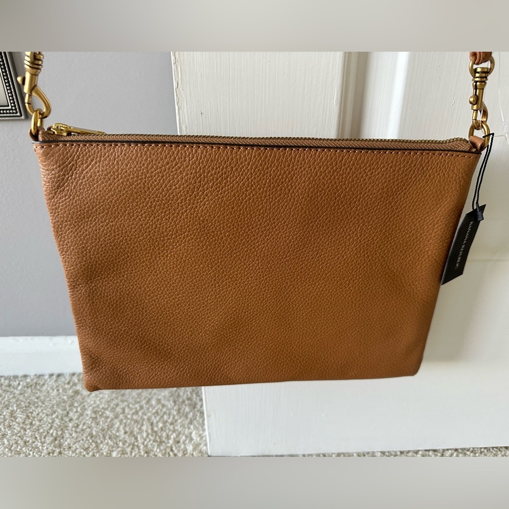 Banana Republic Leather Flat Crossbody - Removable Strap - NEW
